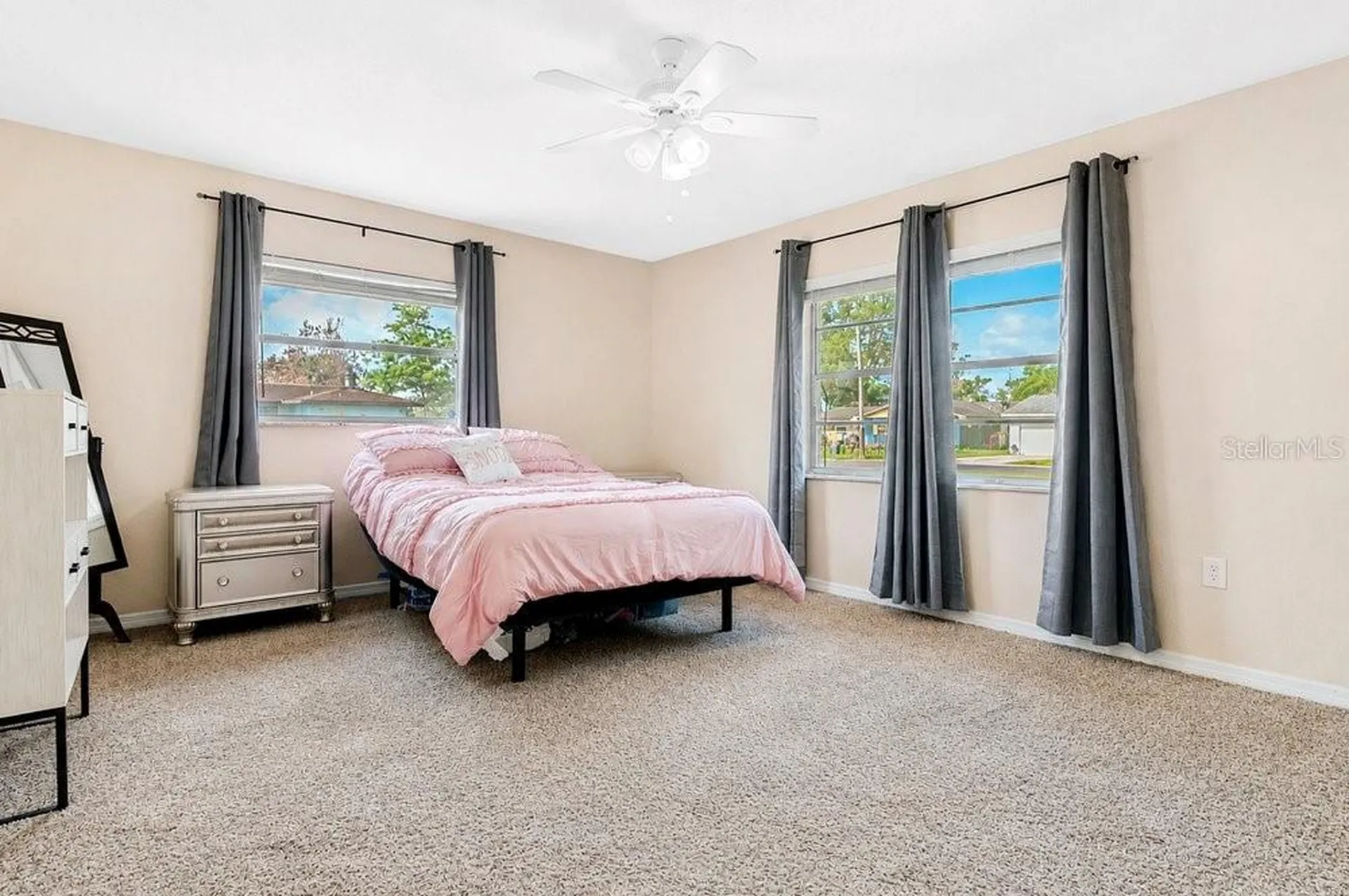 5827 Flori Lane Orlando FL 32808