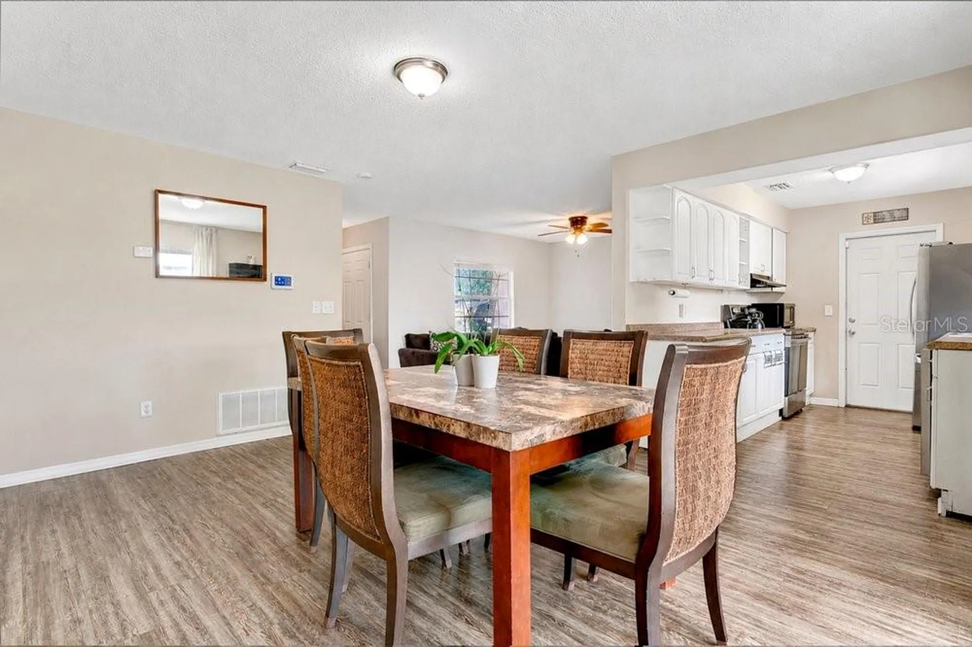 5827 Flori Lane Orlando FL 32808