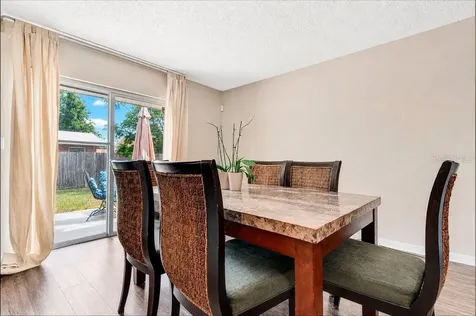5827 Flori Lane Orlando FL 32808