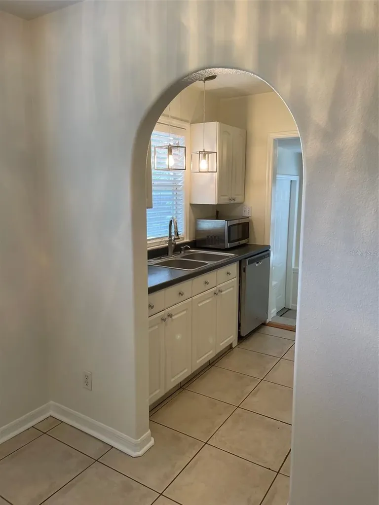 1914 W Aileen Street Tampa FL 33607