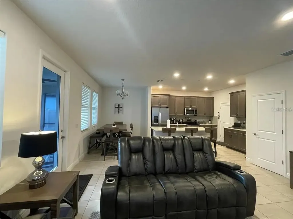 1438 N River Circle Tarpon Springs FL 34689