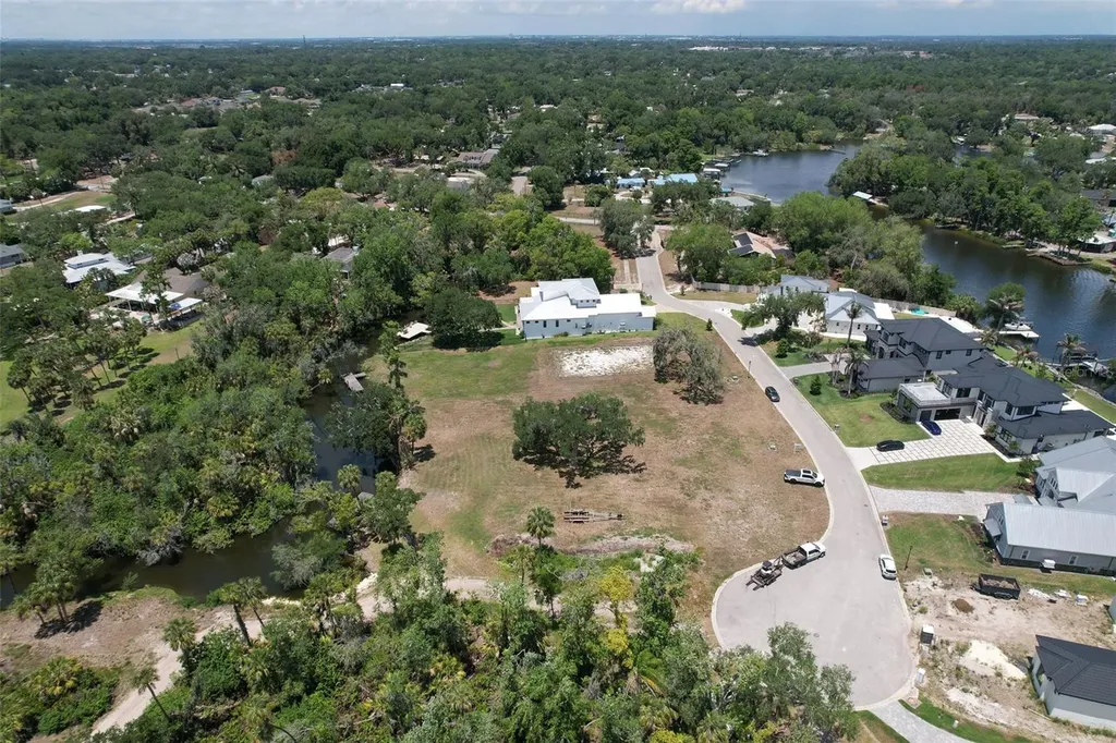 8325 Alafia Pointe Drive Riverview FL 33578
