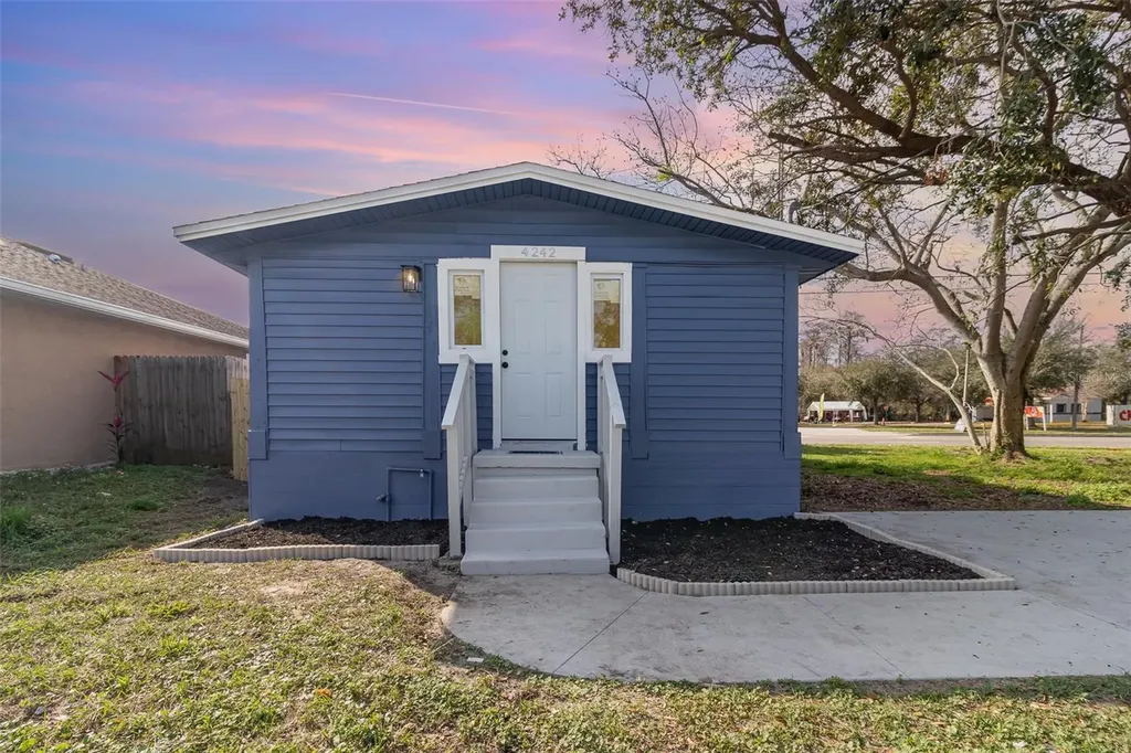 4242 Raleigh Street Orlando FL 32811
