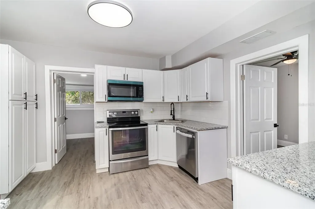 4242 Raleigh Street Orlando FL 32811
