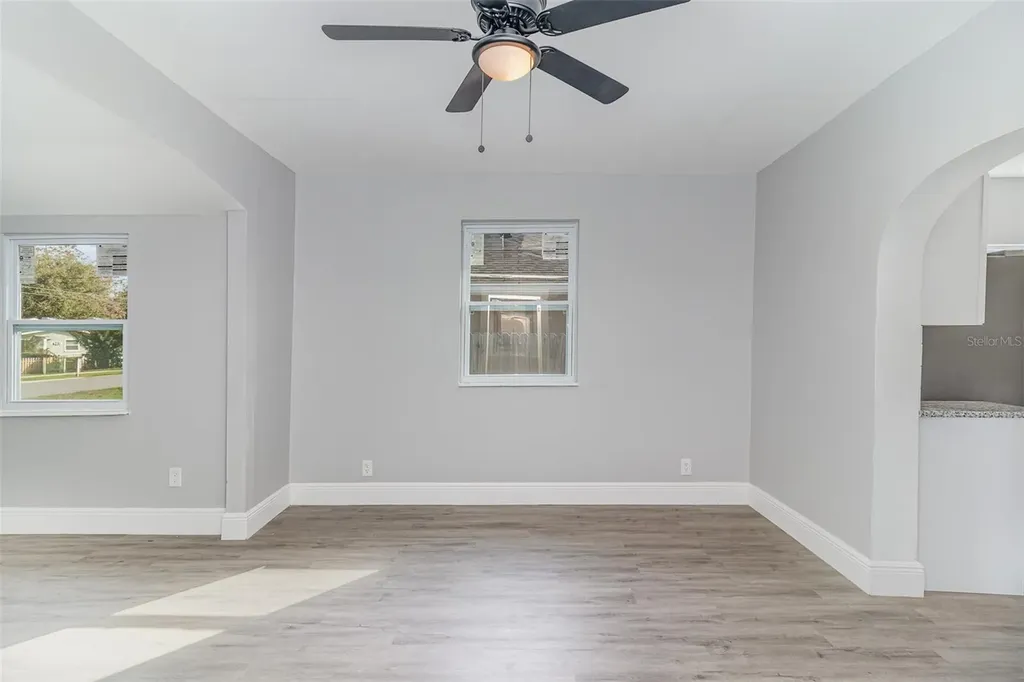 4242 Raleigh Street Orlando FL 32811