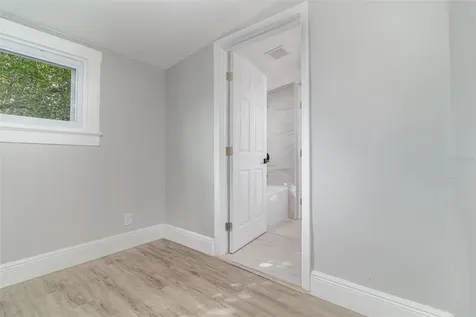 4242 Raleigh Street Orlando FL 32811