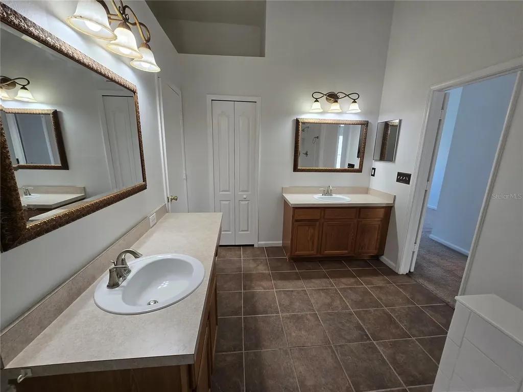 1003 Summer Breeze Drive Brandon FL 33511