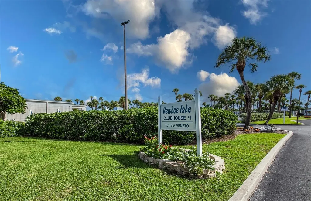 878 Jolanda Circle Venice FL 34285