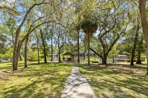 9859 NW 38th Terrace Branford FL 32008