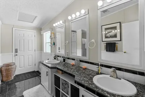9859 NW 38th Terrace Branford FL 32008