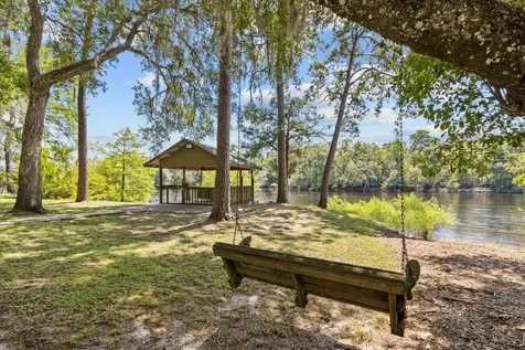 9859 NW 38th Terrace Branford FL 32008