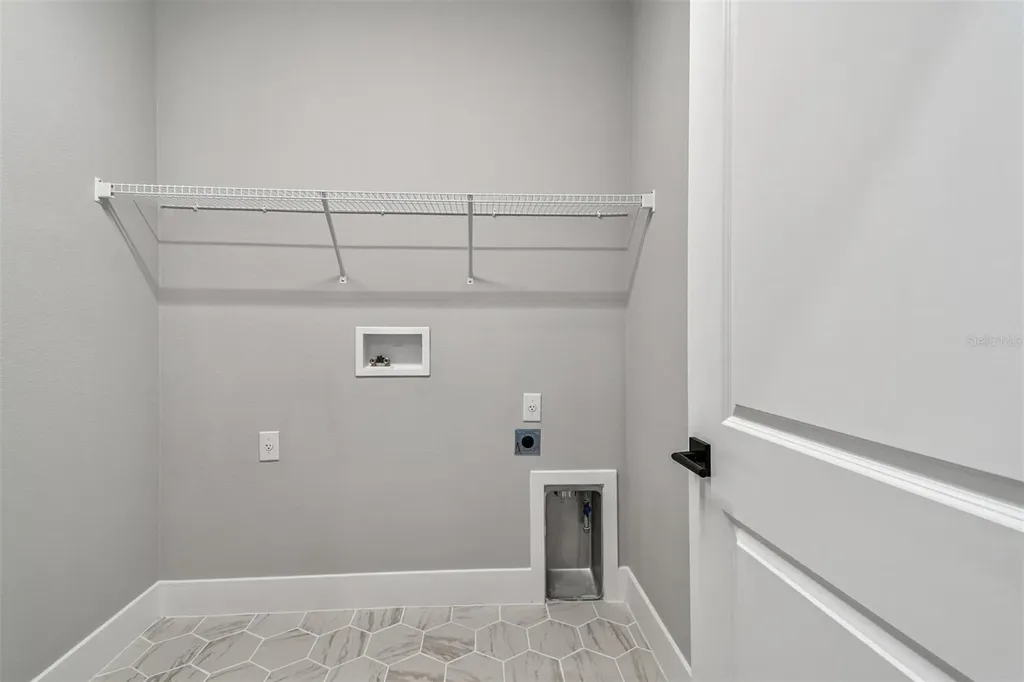7212 Sutton Lane Sarasota FL 34240