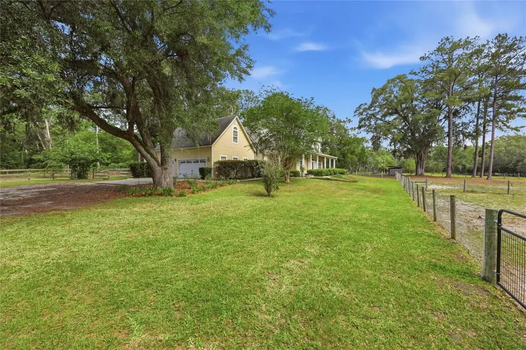 2504 SW 170th Street Newberry FL 32669