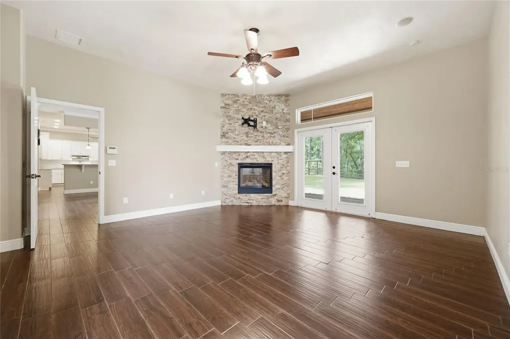 2504 SW 170th Street Newberry FL 32669