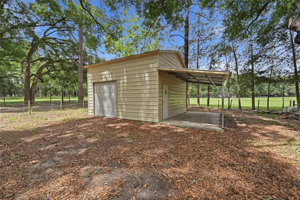 2504 SW 170th Street Newberry FL 32669
