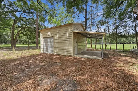 2504 SW 170th Street Newberry FL 32669