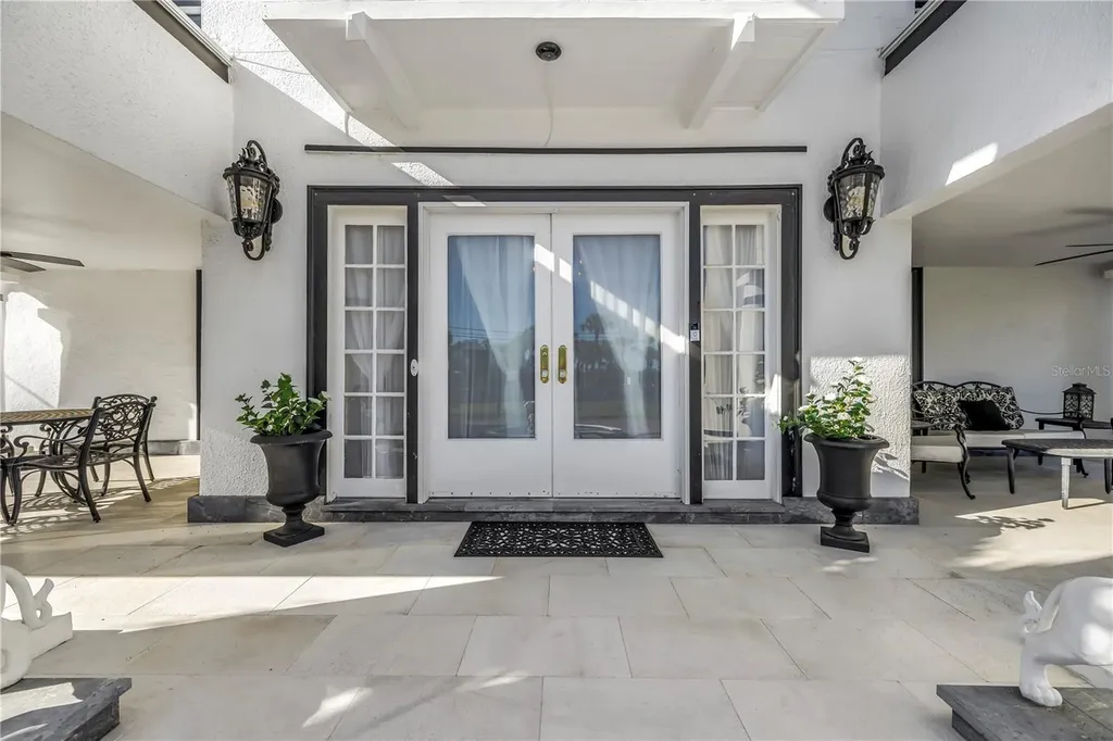 208 N Spring Boulevard Tarpon Springs FL 34689