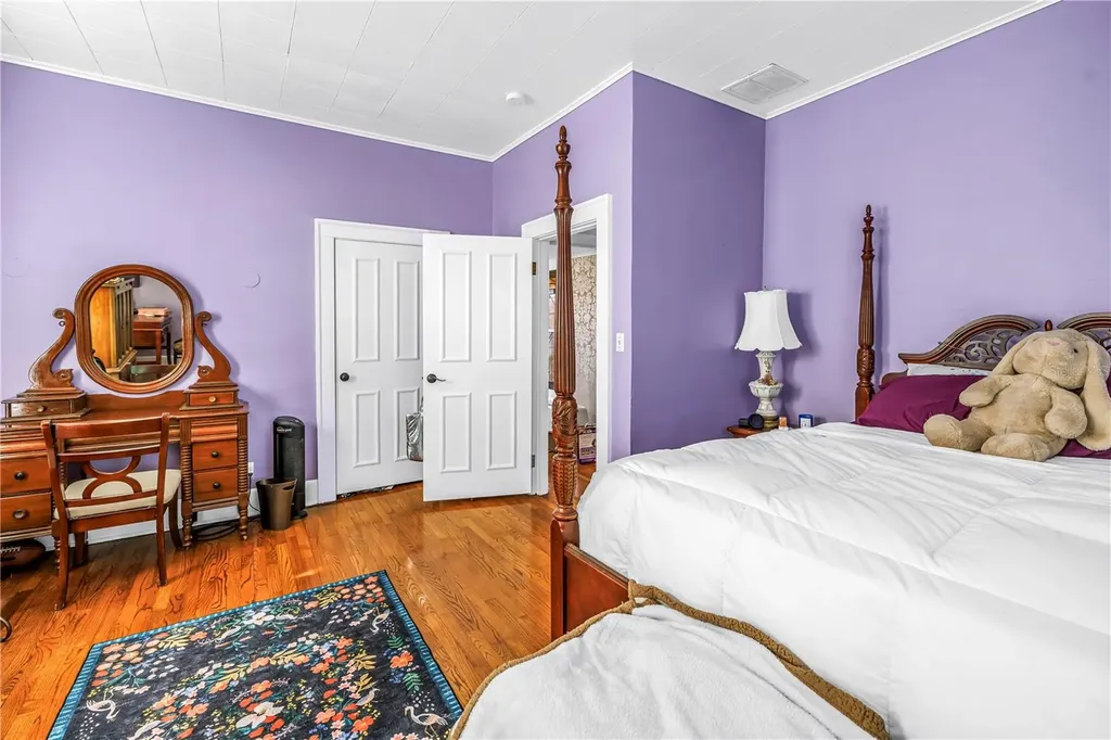 208 N Spring Boulevard Tarpon Springs FL 34689