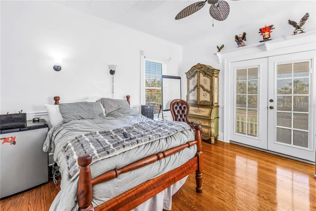 208 N Spring Boulevard Tarpon Springs FL 34689