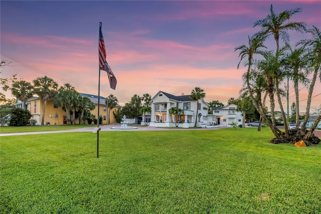208 N Spring Boulevard Tarpon Springs FL 34689