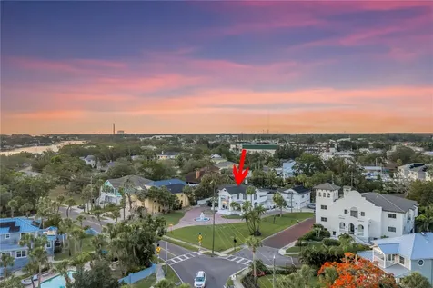 208 N Spring Boulevard Tarpon Springs FL 34689