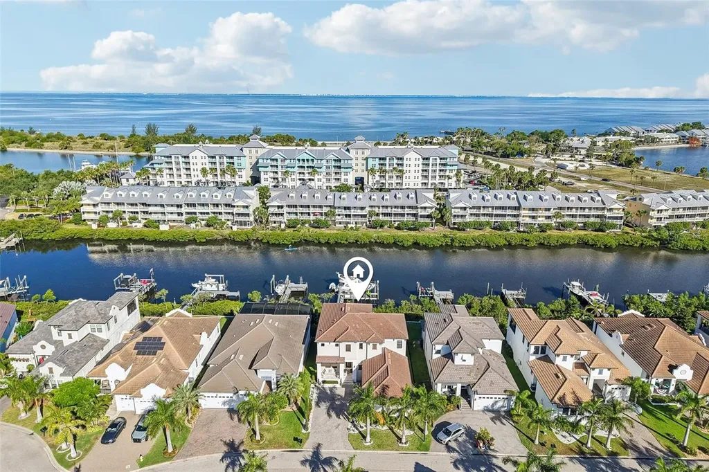 3110 Christophers Watch Lane Ruskin FL 33570