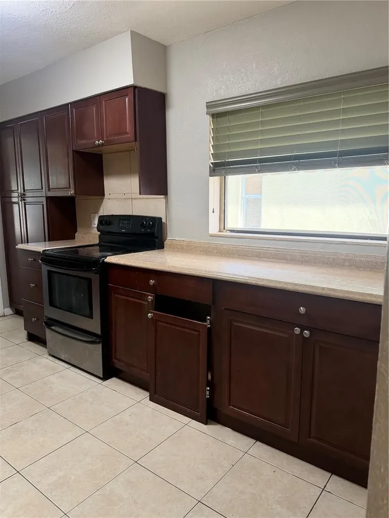 3255 18th Street N St Petersburg FL 33713