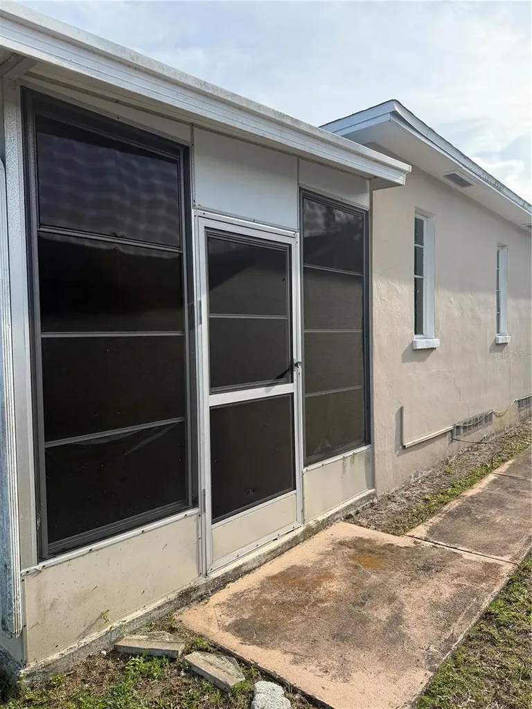 3255 18th Street N St Petersburg FL 33713