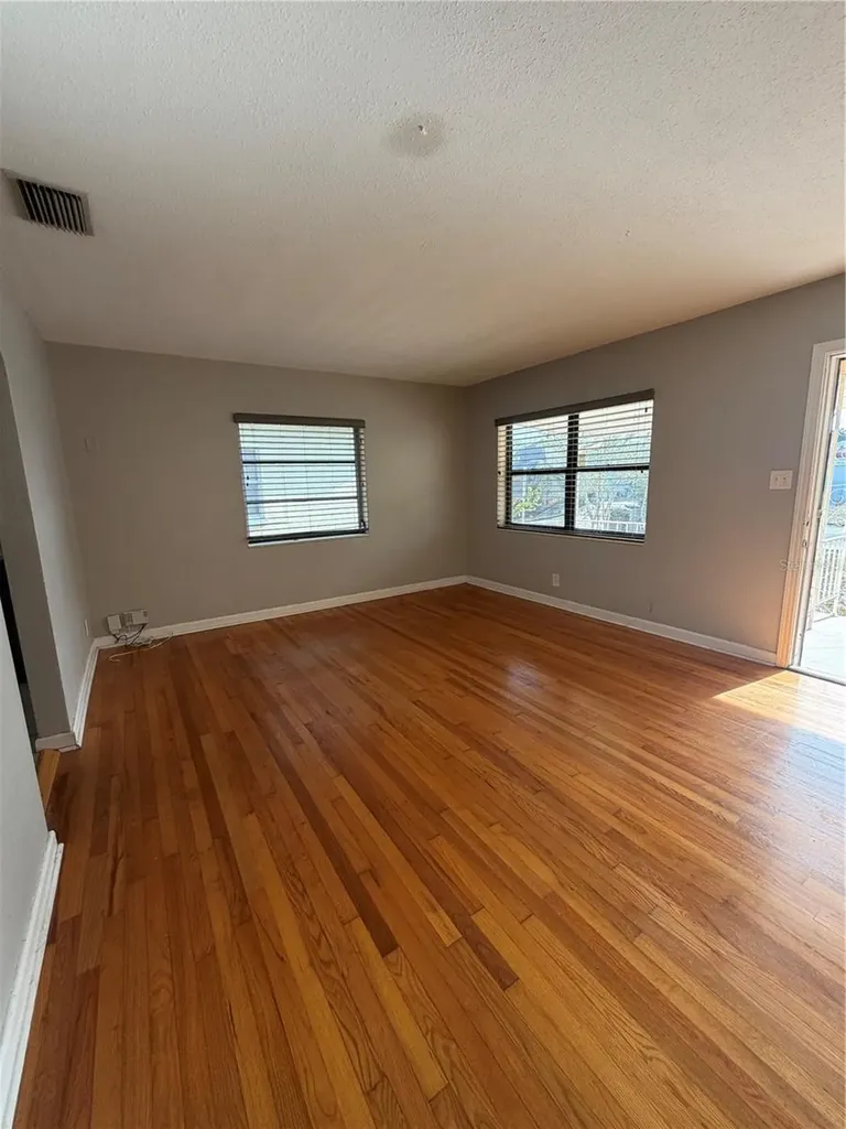 3255 18th Street N St Petersburg FL 33713