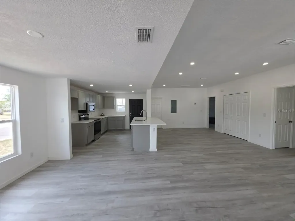 201 Dr J A Wiltshire Avenue W Lake Wales FL 33853