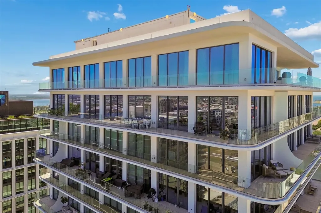 1000 Water Street Tampa FL 33602