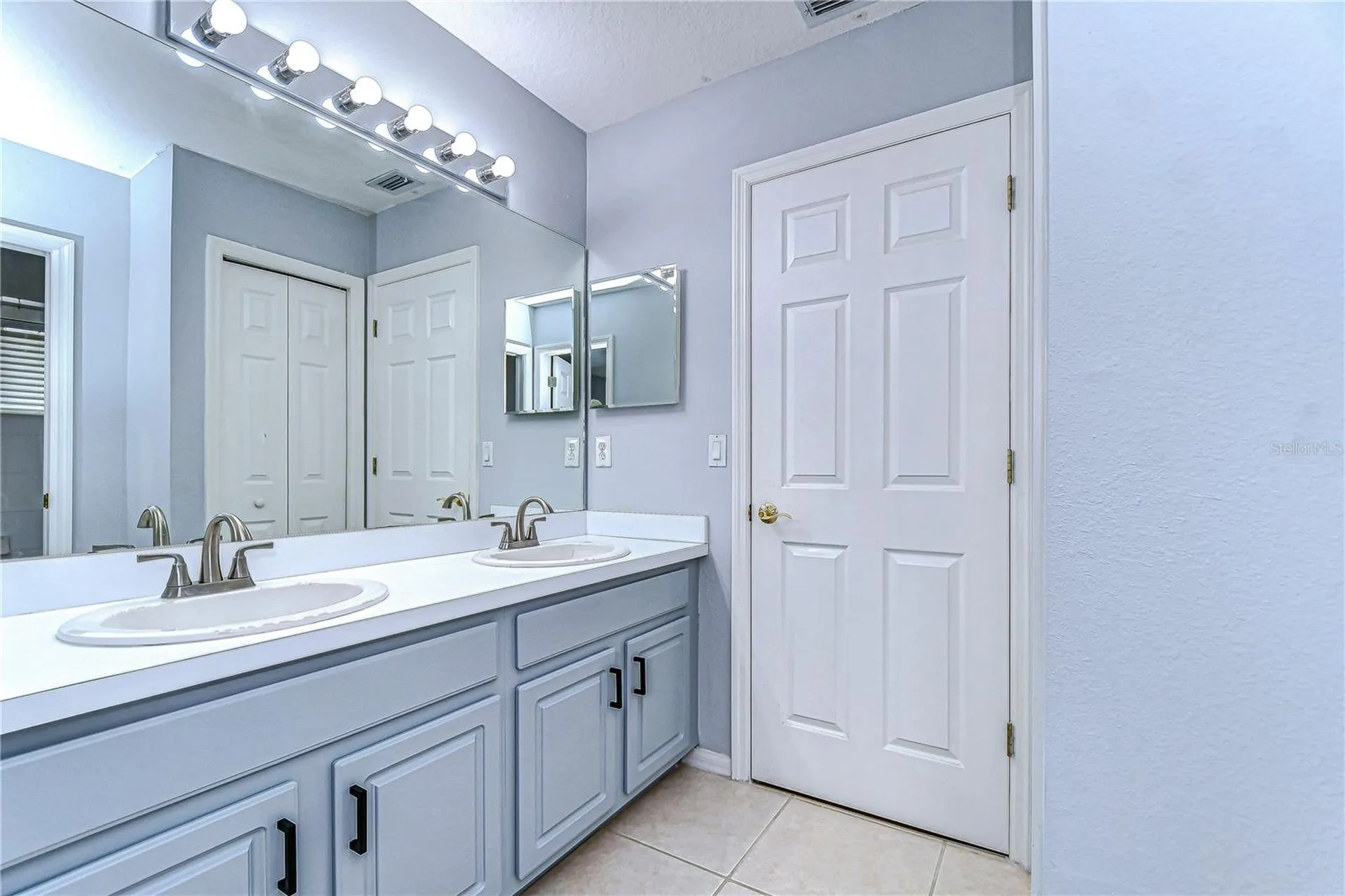 5103 Ashcrest Court Tampa FL 33647