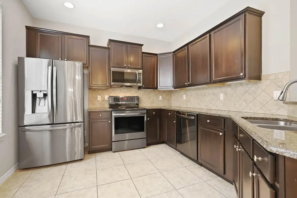 5712 Kingletsound Place Lithia FL 33547