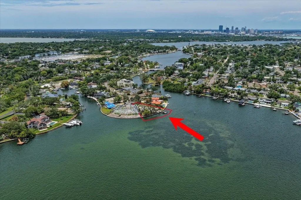 4838 Paradise Way S St Petersburg FL 33705