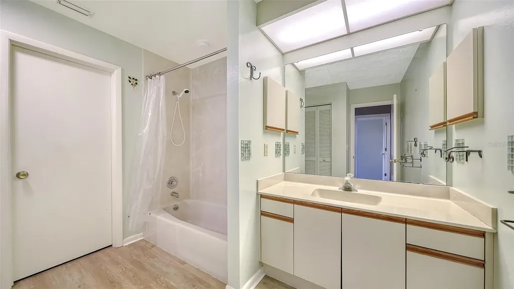 5294 Huntingwood Court Sarasota FL 34235