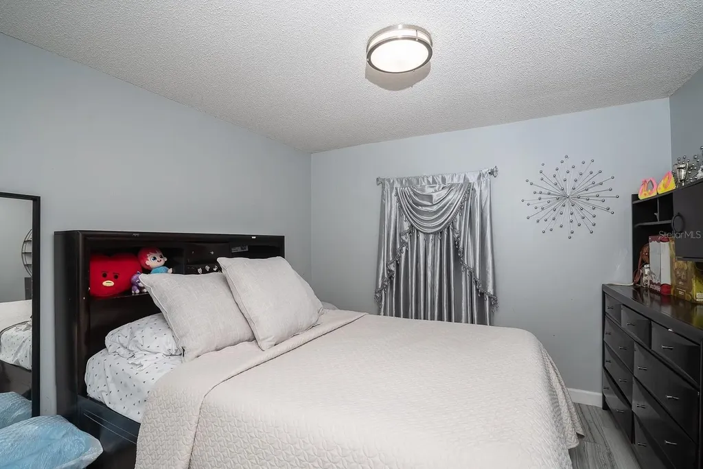 4443 Oakton Drive Orlando FL 32818