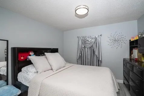 4443 Oakton Drive Orlando FL 32818