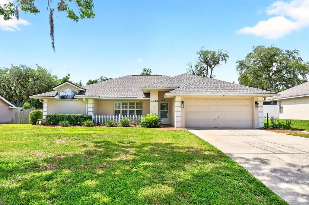 10126 Silver Bluff Drive Leesburg FL 34788
