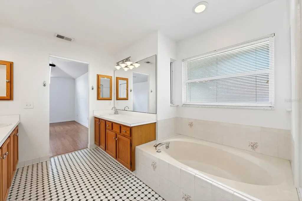 10126 Silver Bluff Drive Leesburg FL 34788