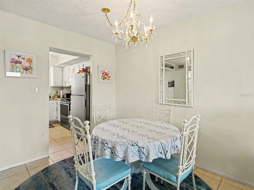 3915 Lake Bayshore Drive Bradenton FL 34205
