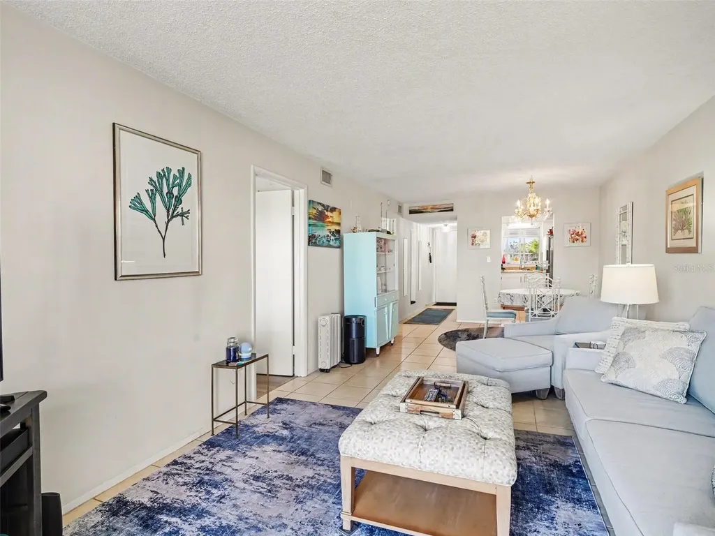 3915 Lake Bayshore Drive Bradenton FL 34205