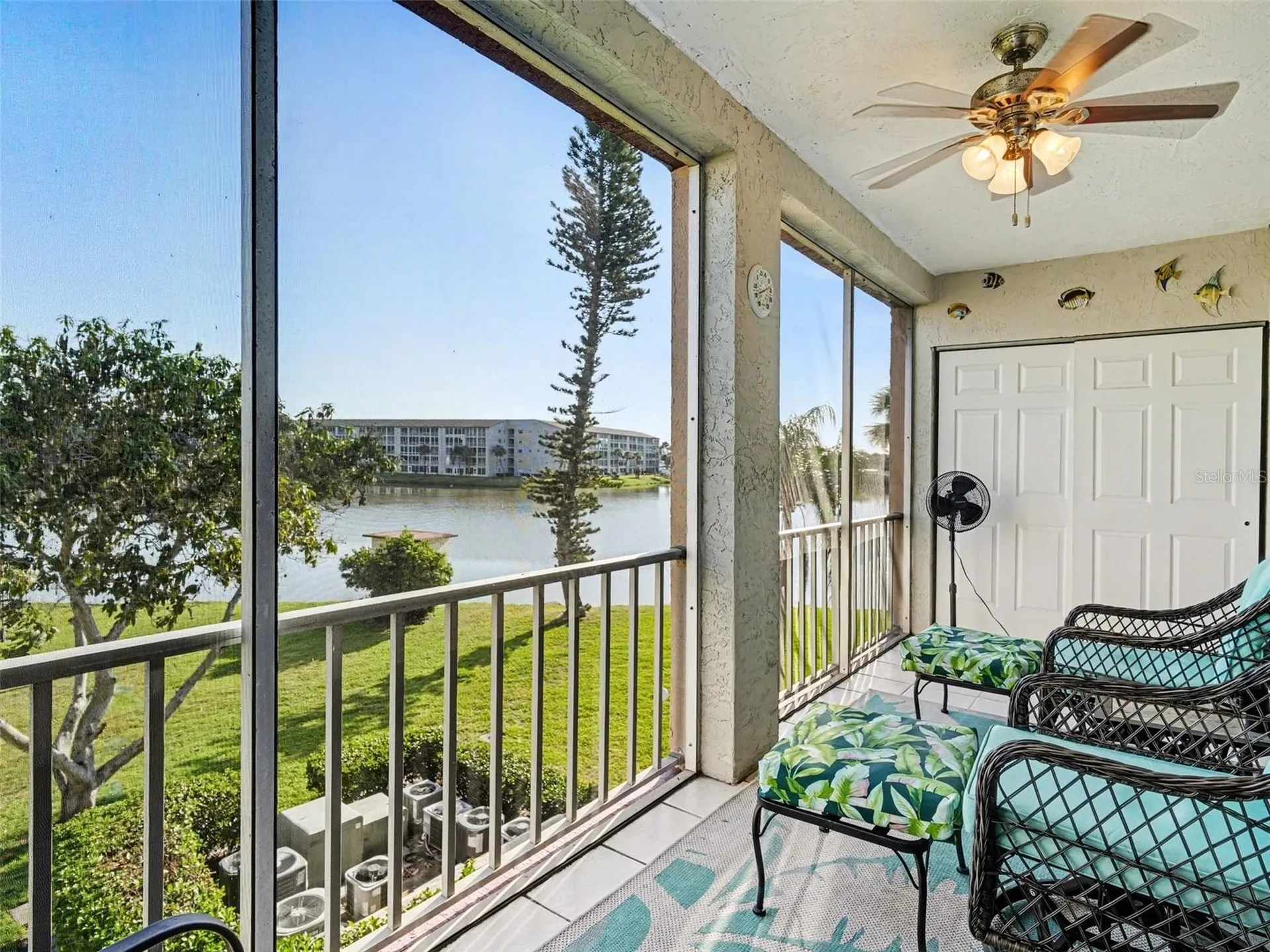 3915 Lake Bayshore Drive Bradenton FL 34205