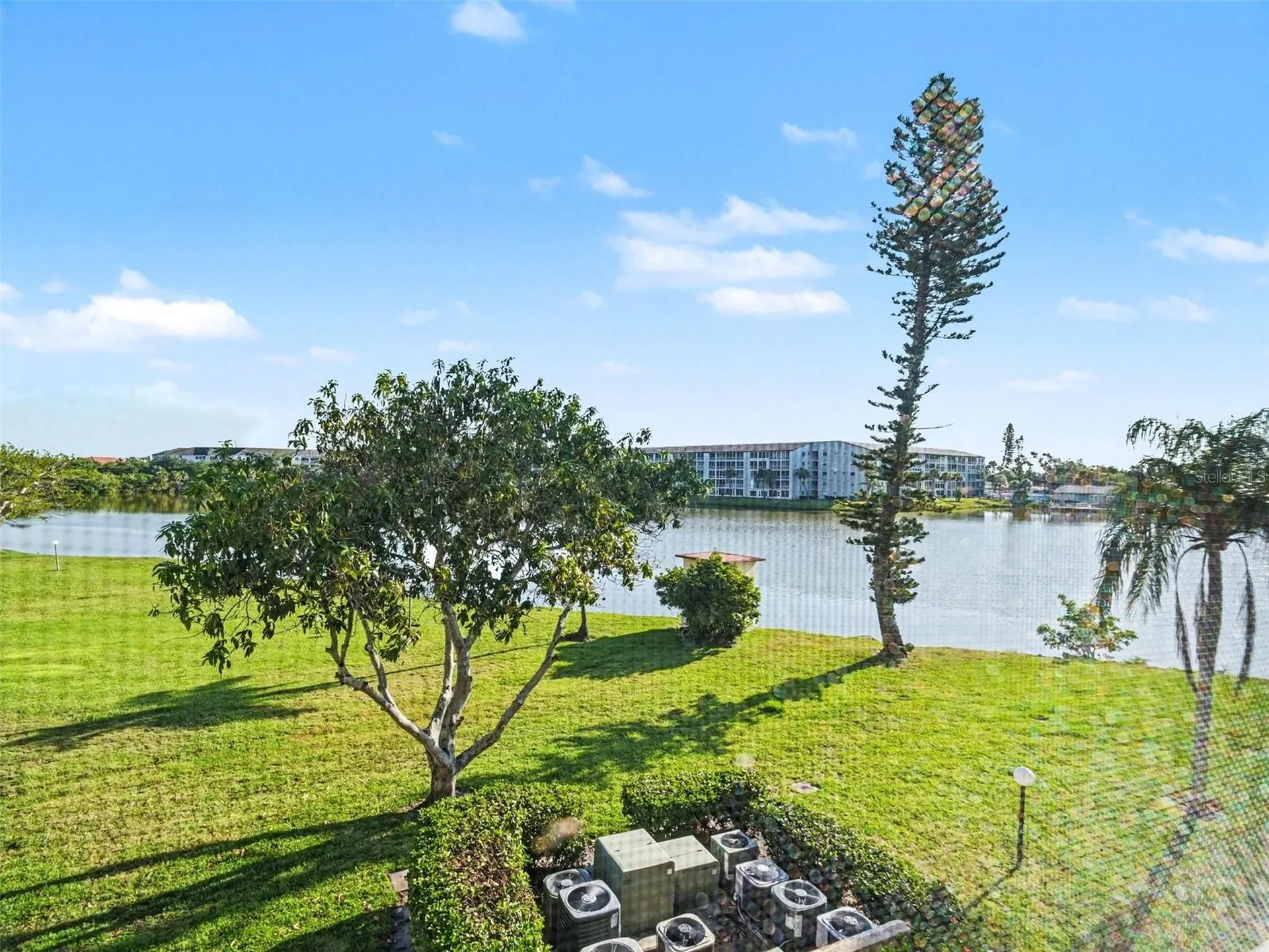 3915 Lake Bayshore Drive Bradenton FL 34205