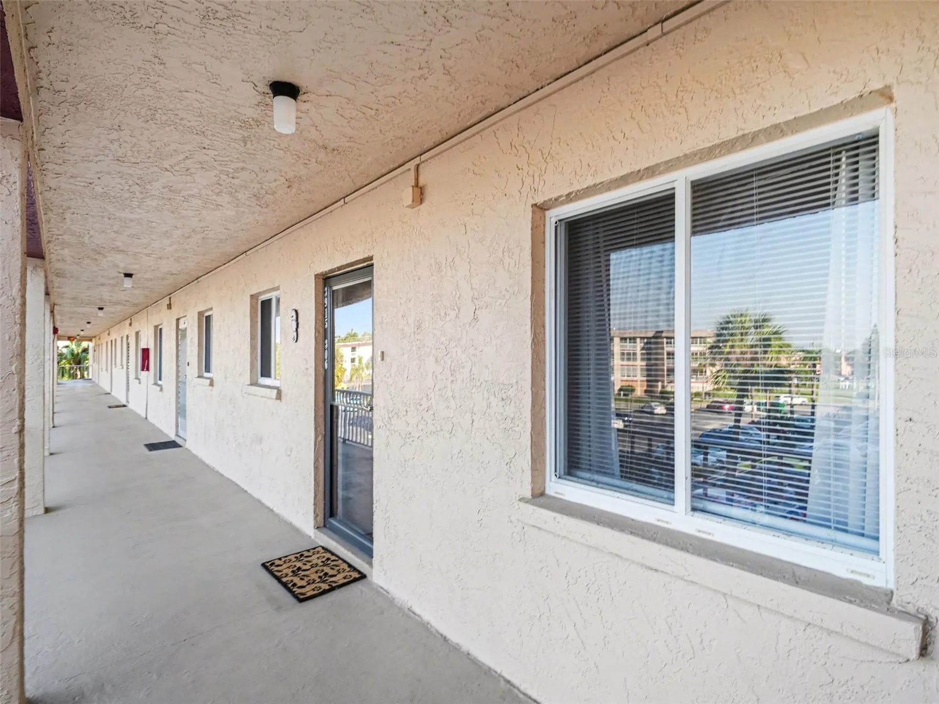 3915 Lake Bayshore Drive Bradenton FL 34205