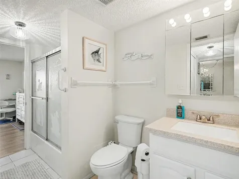 3915 Lake Bayshore Drive Bradenton FL 34205