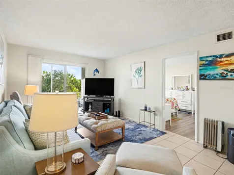 3915 Lake Bayshore Drive Bradenton FL 34205
