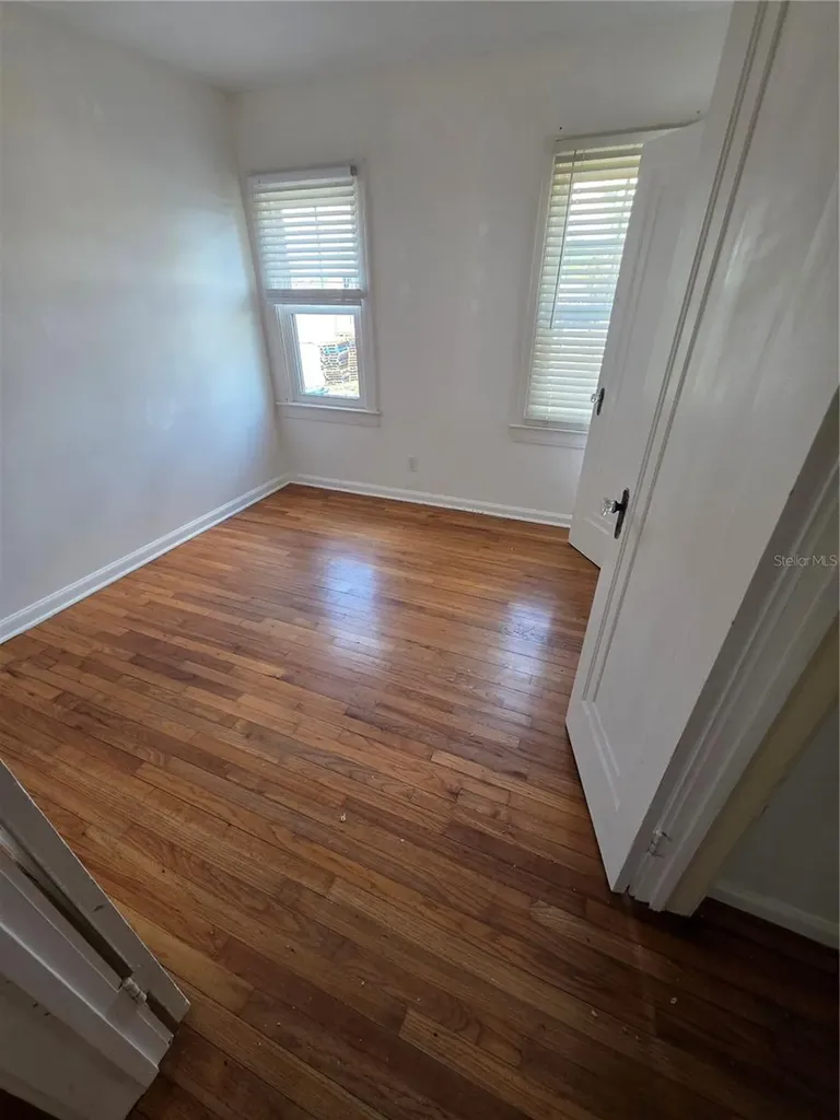 807 N Thornton Avenue Orlando FL 32803