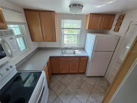 807 N Thornton Avenue Orlando FL 32803