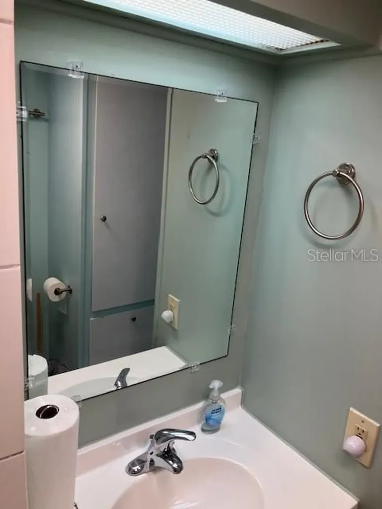 800 Chesapeake Drive Tarpon Springs FL 34689