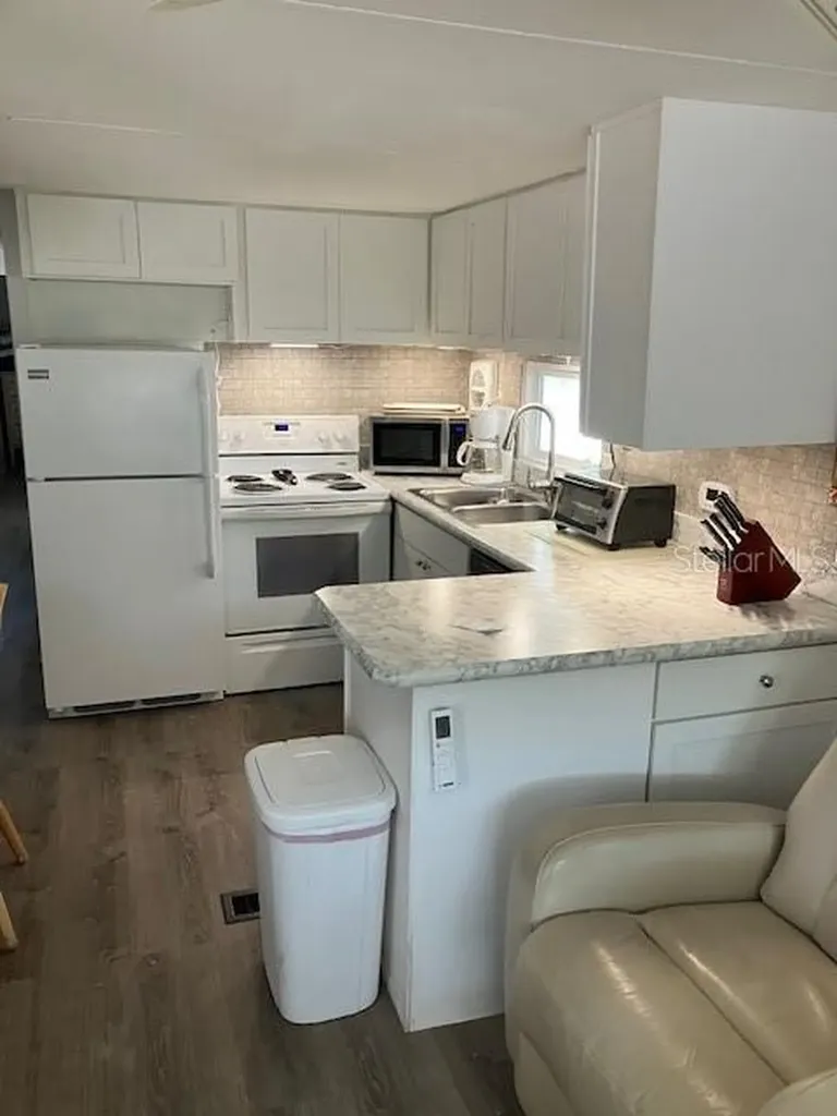 800 Chesapeake Drive Tarpon Springs FL 34689